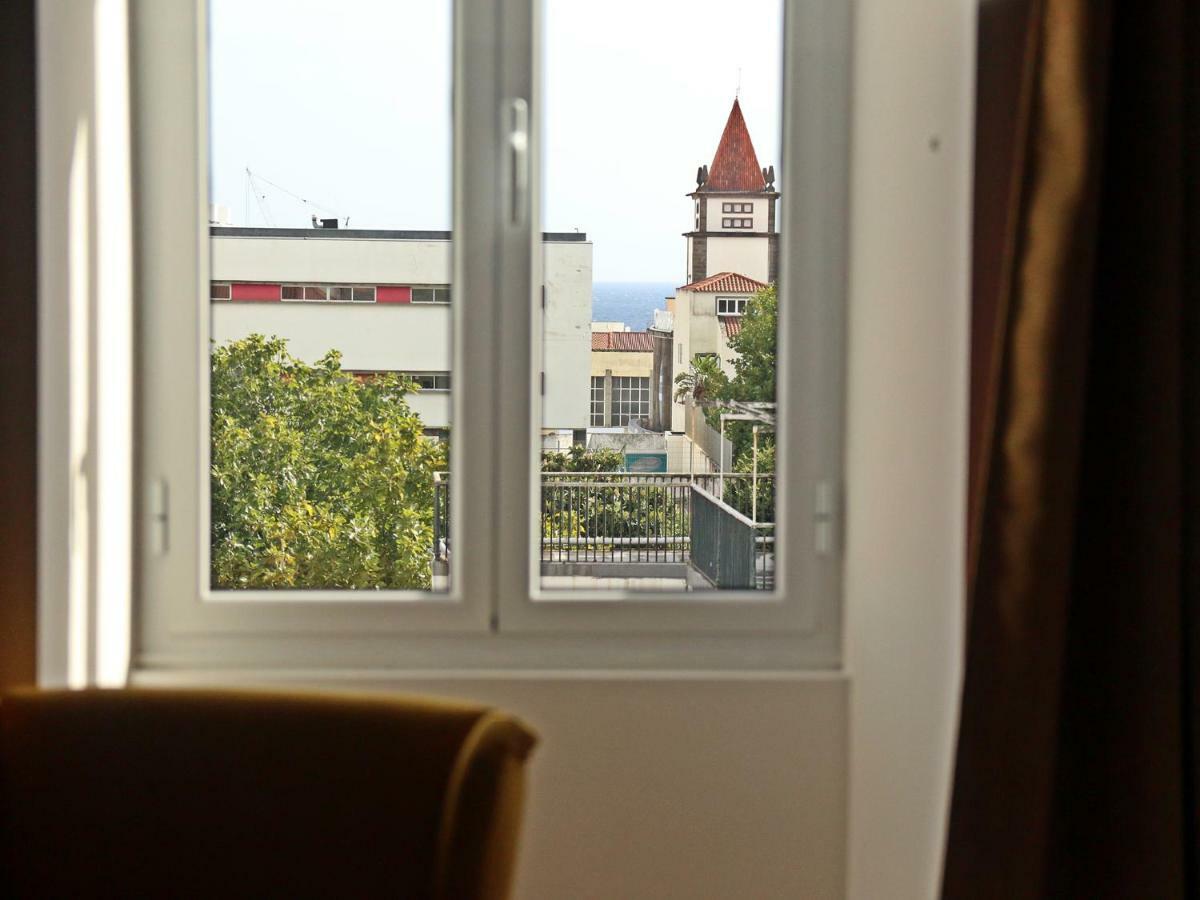 Stone House Hotel ปอนตาเดลกาดา ภายนอก รูปภาพ